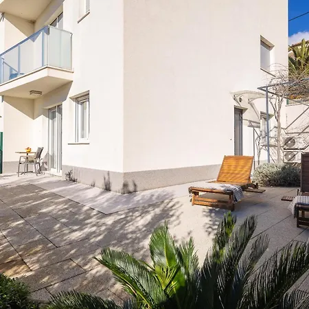 Olea Apartment *