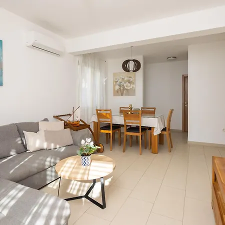 Apartment Olea *
