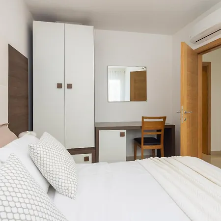 Apartment Olea Podstrana