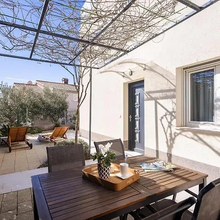 Olea Apartment