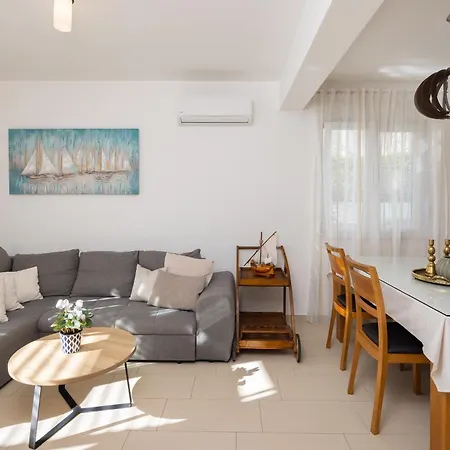 Apartment Olea Podstrana
